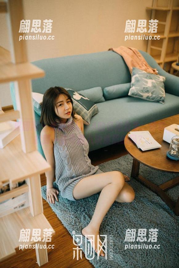 果团网 - 爱丽莎LISA的自拍合集：你能找到一张不露八块腹肌的吗？