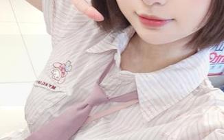 销魂职业装：橙喵主演的写真，下载后你也能当个职场女王！
