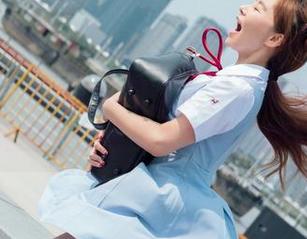 波萝社 – Barbie可儿的户外派对：图片里的小忧愁与大自然的拥抱