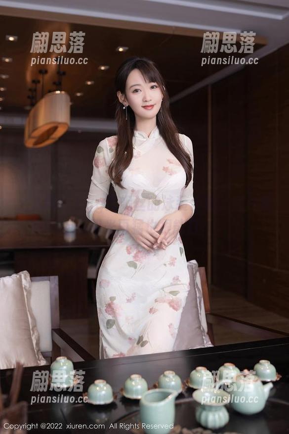 秀人网 - Egg尤妮丝的泳装合集，照片里阳光再猛也很能打