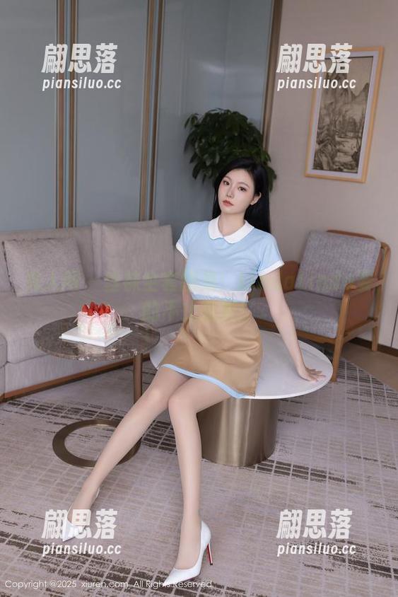 秀人网 - 丝袜全套图集：LindaLinda要的不止是赞！