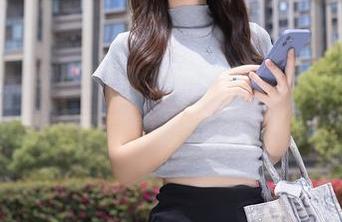 秀人网 – 啊，职业装也能有多种可能！大白兔吖最新写真集让我想起加班的日子