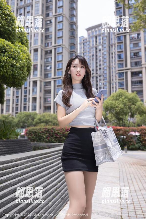秀人网 - 啊，职业装也能有多种可能！大白兔吖最新写真集让我想起加班的日子
