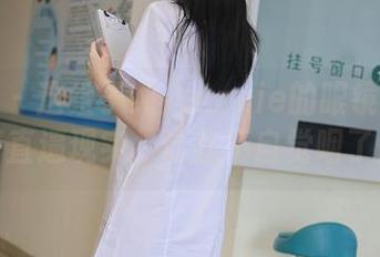 秀人网 – 这组子纯儿Annie的眼镜写真集，高清直逼现实，让我不自觉咽了口水。