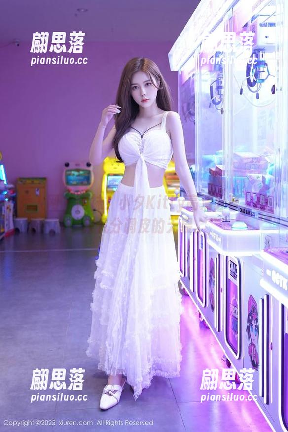 秀人网-小夕Kitty 秀人网 - 网袜?小夕Kitty高清分享,捎来几分调皮的无畏。