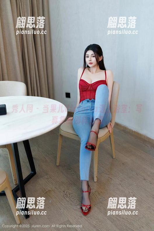 秀人网 - 当果儿Victoria遇上浴室：写真集的别样魅惑