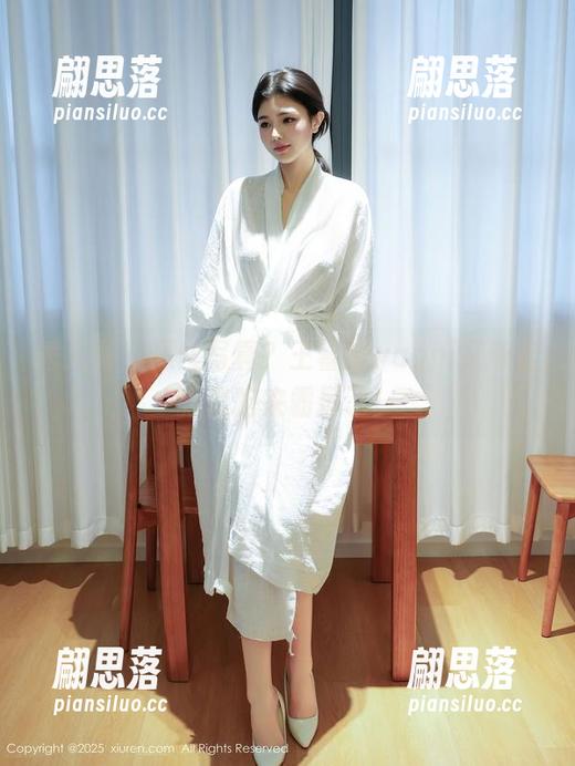 秀人网 - 黑丝写真？王馨瑶yanni又带着新套路来霸屏了！