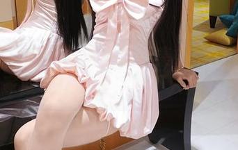 秀人网 – 真想生活在这图集中！糯美子mini的家政女仆制服，才不只是擦桌子！