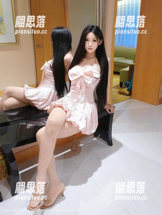 秀人网-糯美子mini 秀人网 - 真想生活在这图集中!糯美子mini的家政女仆制服,才不只是擦桌子!