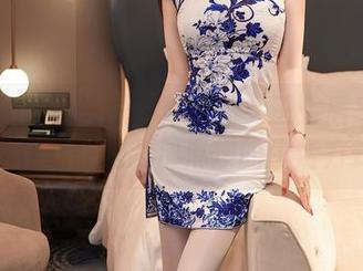 秀人网 – 镜头里的邹晶晶女王：居家放松？别让我想起我那麻烦的生活方式。