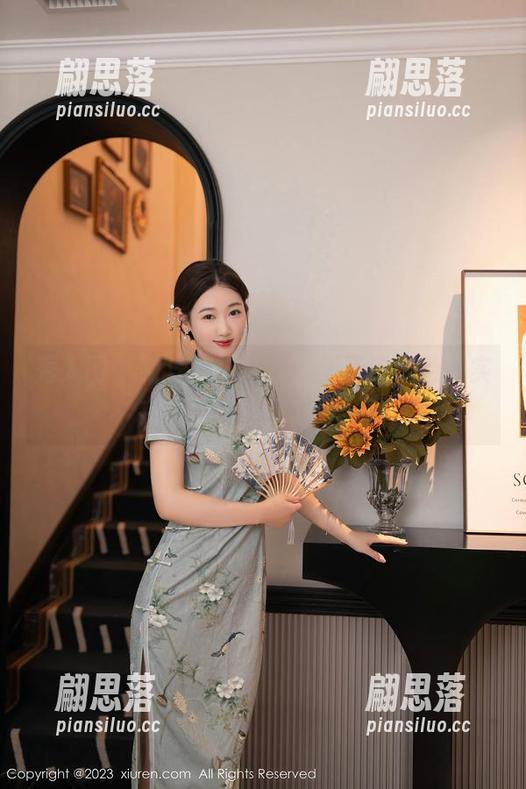 秀人网 - 阿汁的连衣裙，无圣光本色，实在是欠点暴露而已……
