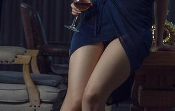 秋和柯基的全套VR奇遇记，女友变身游戏角色！
