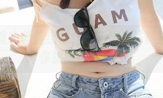 美媛馆 – 新鲜出炉！许诺秘书写真集——你猜她在忙啥？
