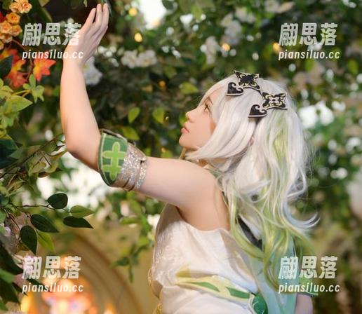 莱可Raika的旅拍合集：冷静地想，留在相机里的究竟是什么？