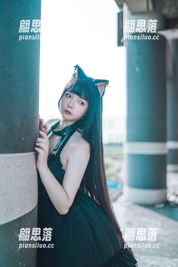落落RakuWeekday更新：再一次打破了我的审美底线，恶到家。