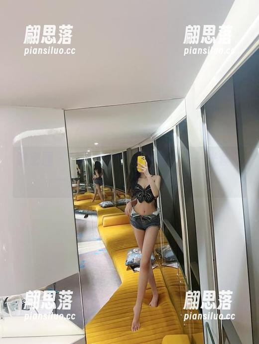 微密圈 - 日常不做作，葛征的无圣光套图一览无遗，随意得刚刚好。