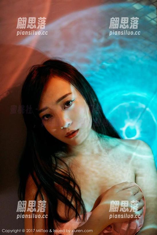 蜜桃社-铃木 蜜桃社 - 最新版铃木制服合集,恍惚之间,真想跟在后面窃窃私语。