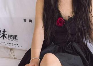 袜啵啵 – 这次小沫把油亮肉丝照片放在网盘，你确定不来瞧瞧？
