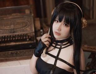阿半今天很开心的美图档案，分享小恶魔眼中的五彩斑斓。