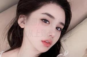 微密圈 – 精选美腿图片，阿色让我的眼睛不自觉地从上到下游走。